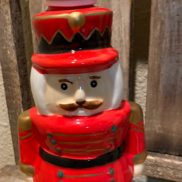 Nutcracker Soap Dispenser, Christmas Nutcracker Soap Dispenser, Soap Dispenser - Picture 15 of 16